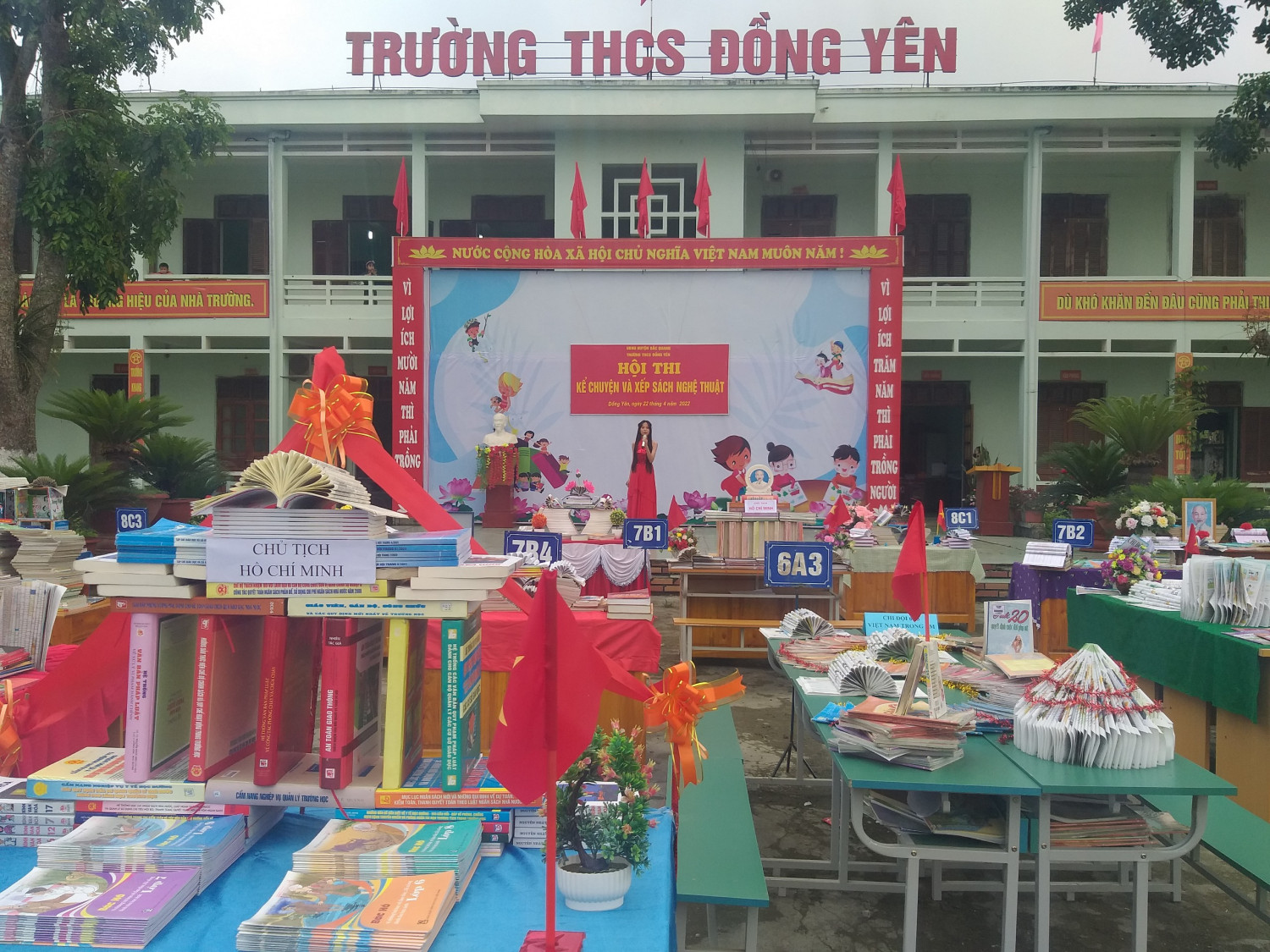 Hội thi kể chuyện xếp sách nghệ thuật và tuyên truyền giới thiệu sách năm 2022