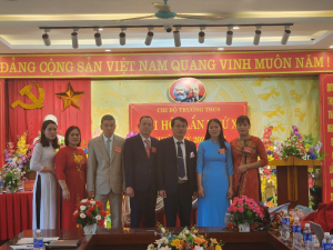 Doan Dai Bieu Di Du Dai Hoi Cap Tren